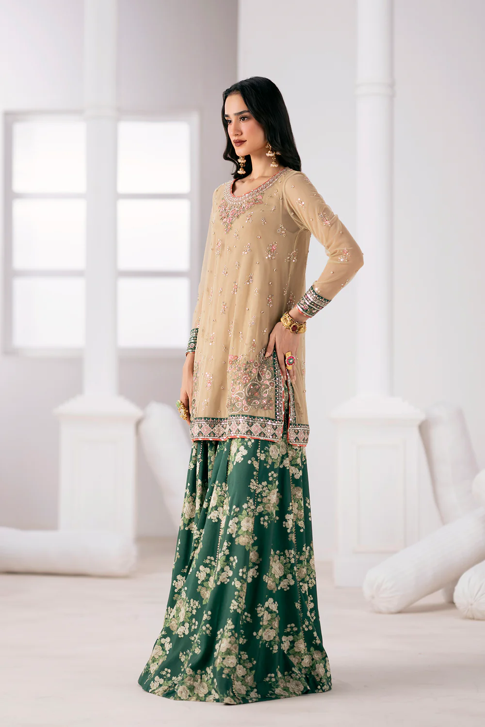 EMBROIDERED SUIT - Image 2