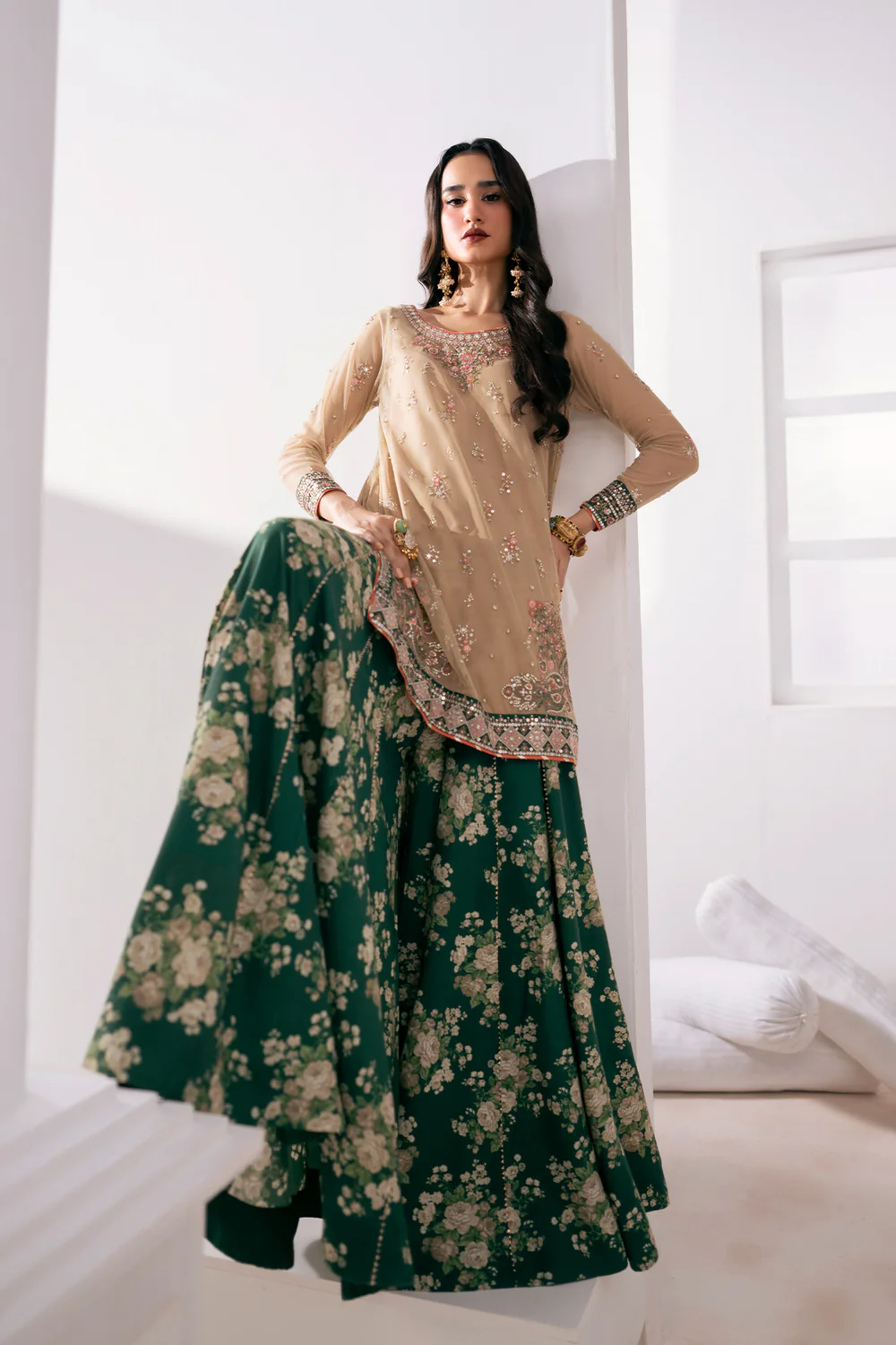 EMBROIDERED SUIT - Image 6