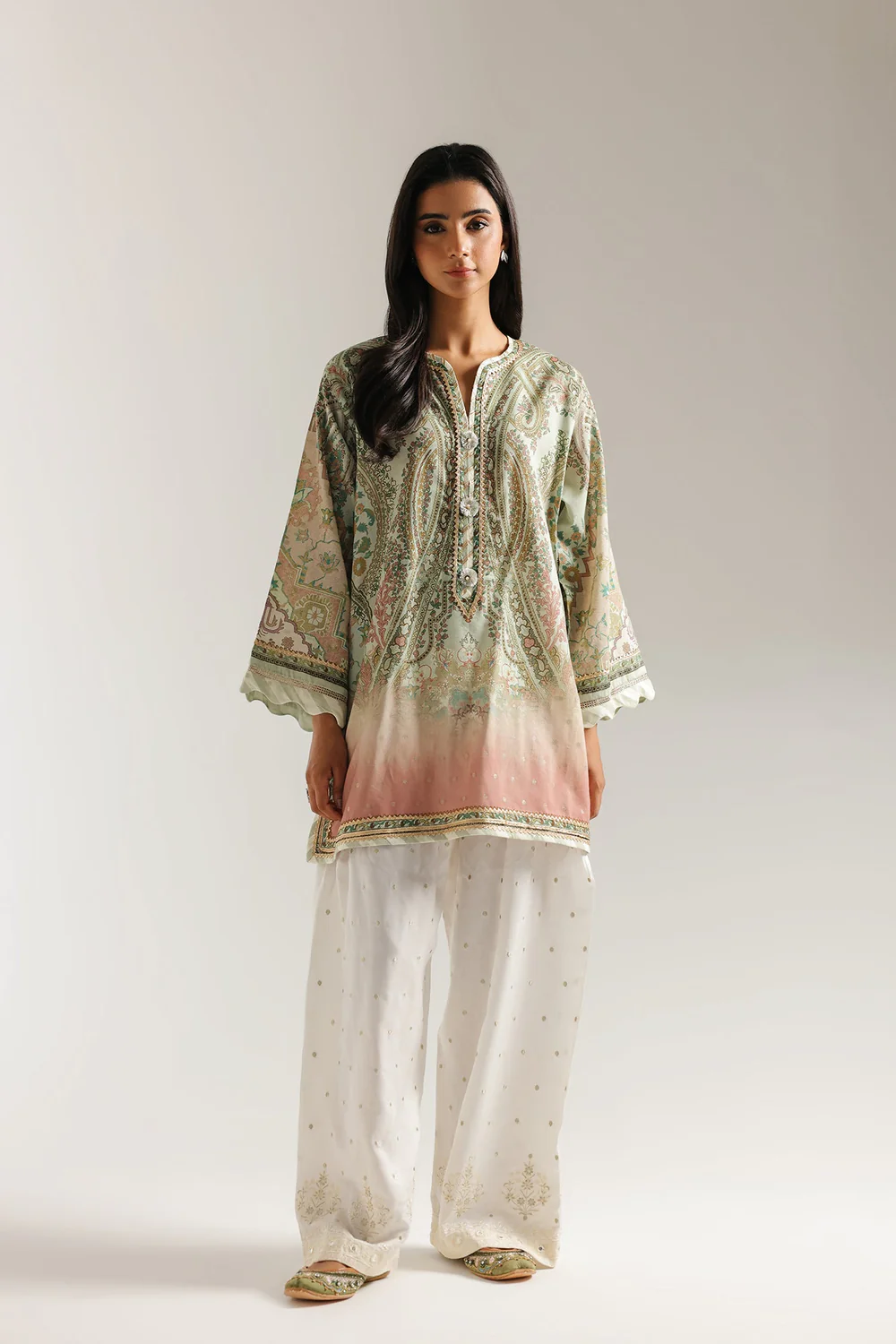 EMBROIDERED SUIT - Image 2